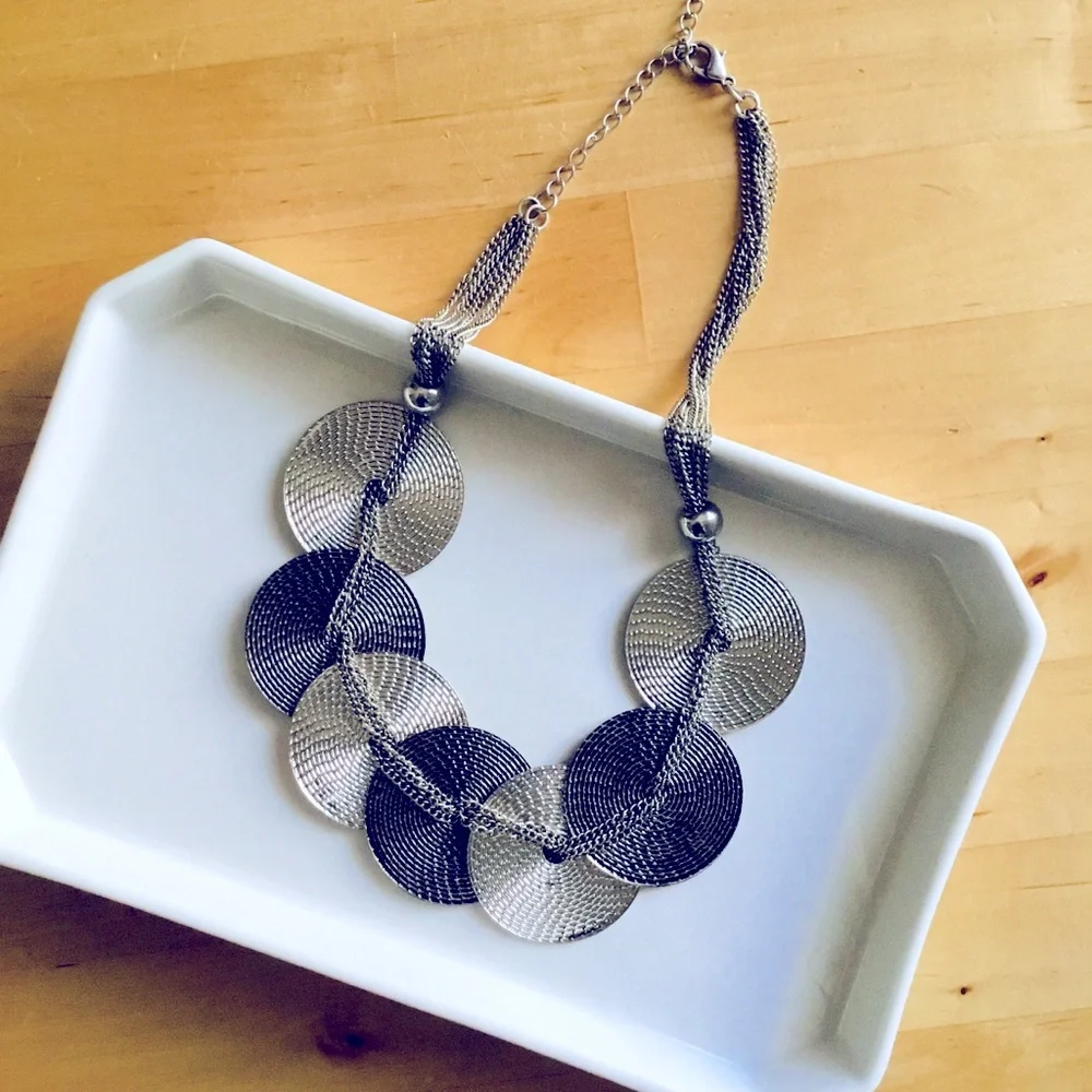 Lightweight Silver Discs and Chain Necklace